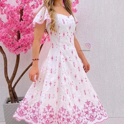 Vestido Midi em Laise de Algodão com Bordados Rosas - Lançamento Moda Evangélica e Executiva