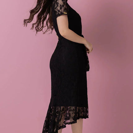 Vestido Mullet Preto em Renda Noronha forrado e com zíper invisível