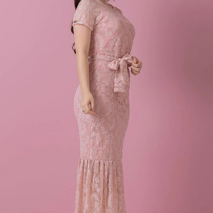 Vestido rosa Midi em Renda toda trabalhada