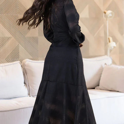 Vestido Preto Chiffon manga longa com lastex