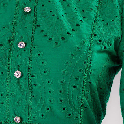 Vestido em Laise 100% Algodão bordado forrado, com detalhes em Guipir