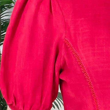 Vestido em Viscolinho forrado com detalhes em Guipir na Saia